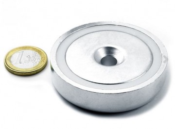 Supermagnet ca 120 kg løftekraft. Bolt og øyemutter.